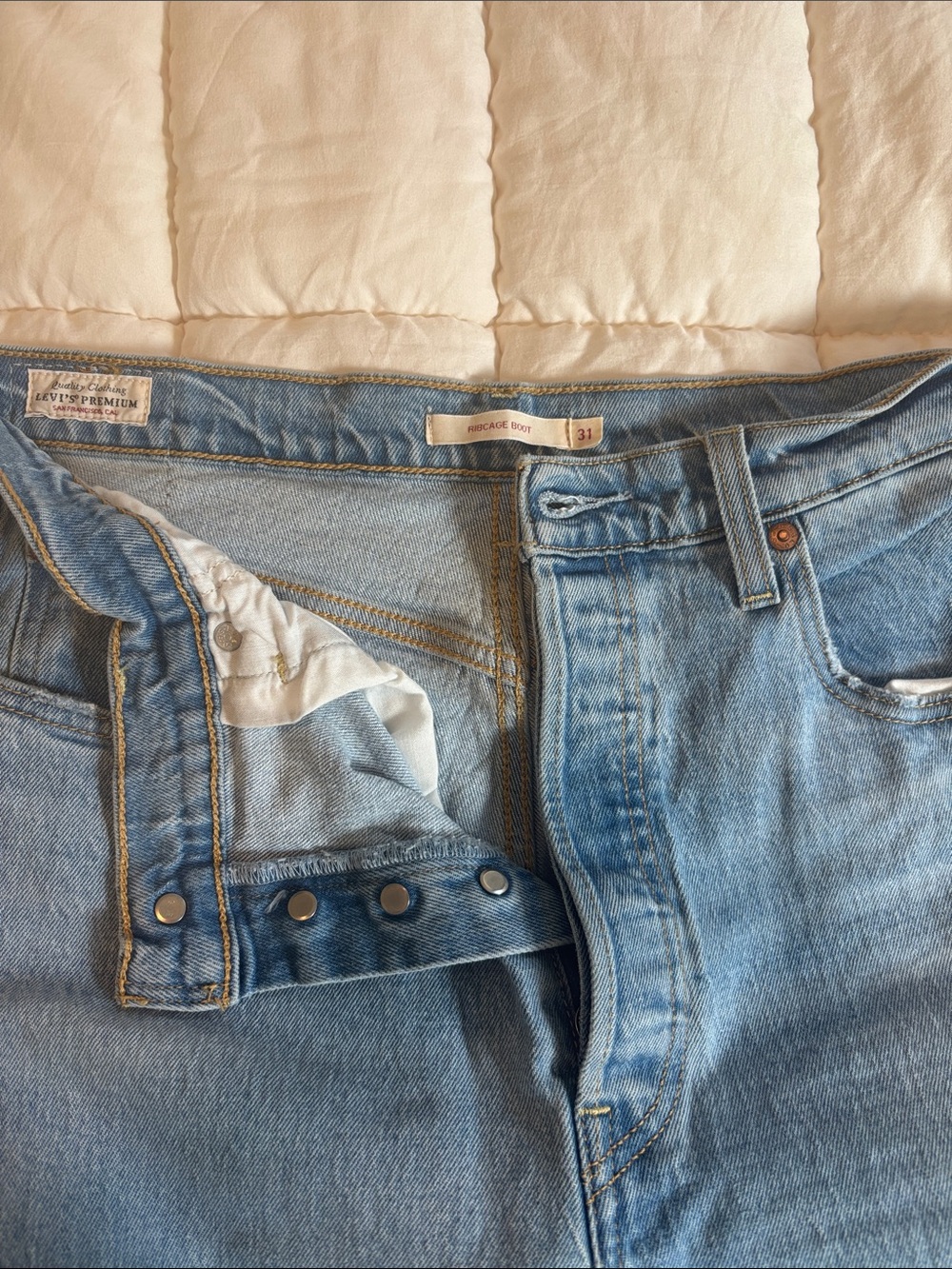 Levi's Light Wash High-Rise Jeans